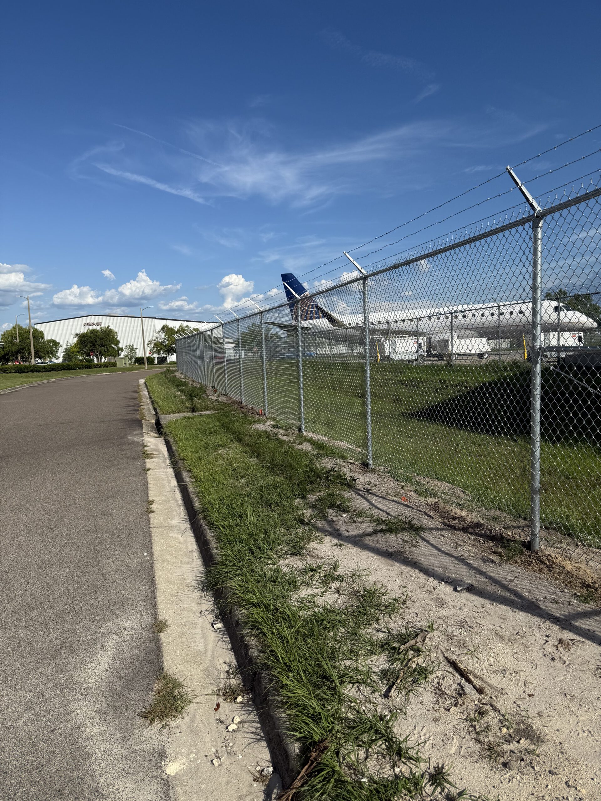 Commercial chain link fence